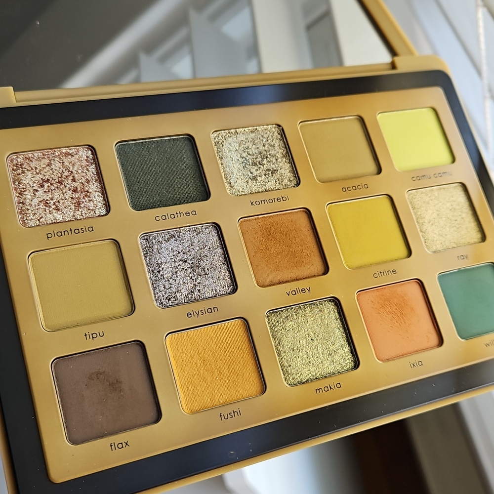 Natasha Denona Yucca Eyeshadow Palette - Green, Yellow, Brown Shades